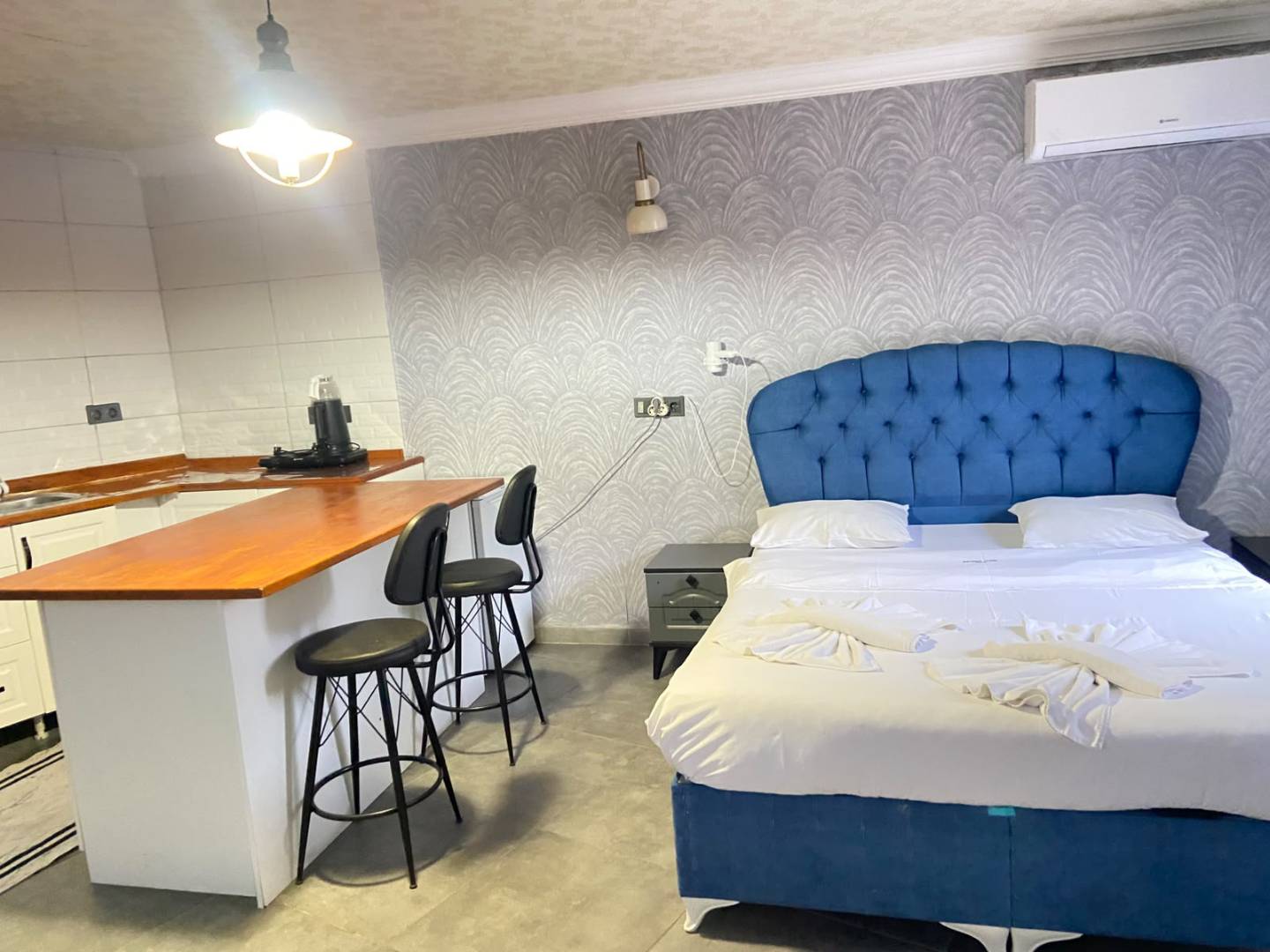 Sapanca Yanık'ta Minimalist Tasarımlı, Özel Havuzlu, 1+0 Villa