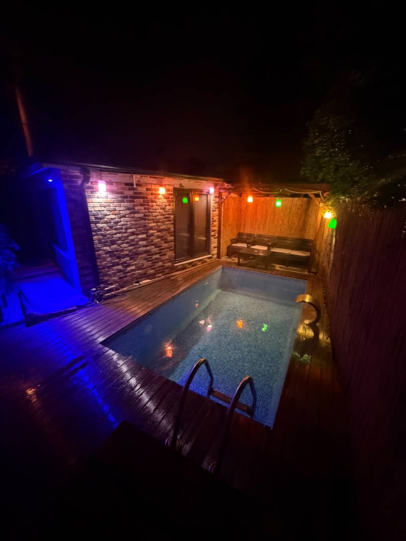 Sapanca Yanık'ta Minimalist Tasarımlı, Özel Havuzlu, 1+0 Villa