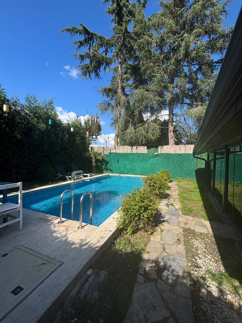 Sapanca Yanık'ta Yemyeşil Bahçeli, Özel Havuzlu, 2+1 Kiralık Villa 17575 — 2