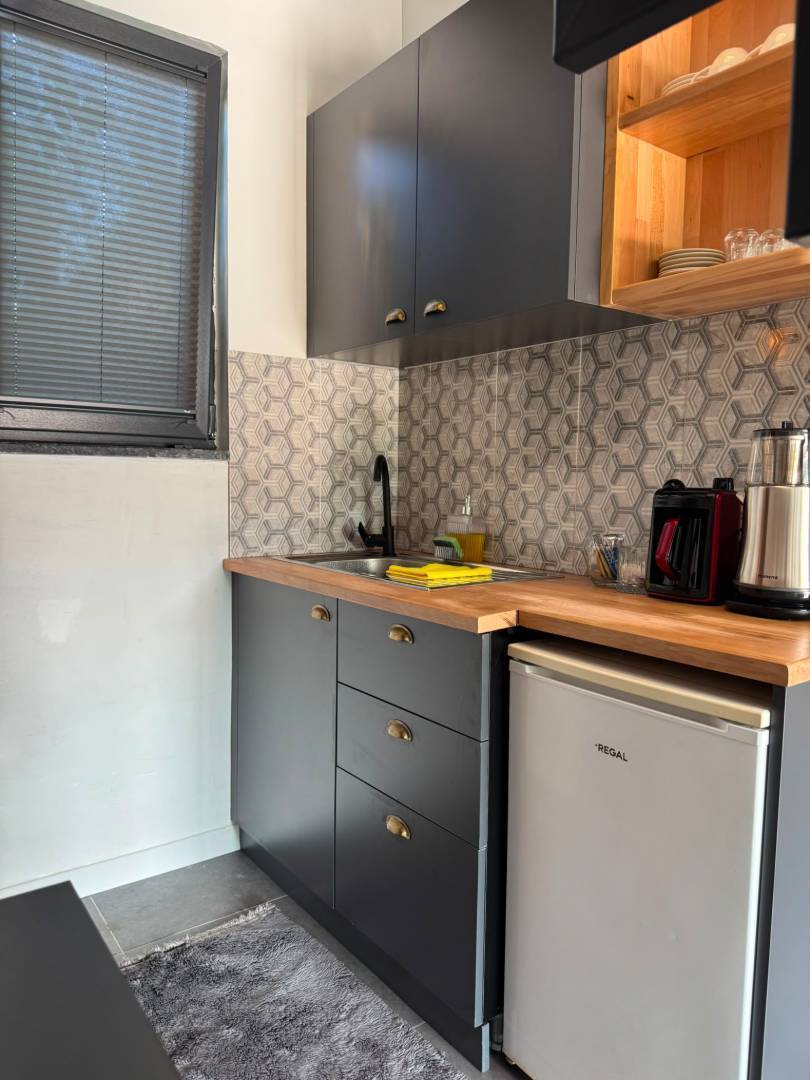 Sapanca'da Modern Tasarımlı, Isıtmalı Havuzlu, Konforlu Bungalov