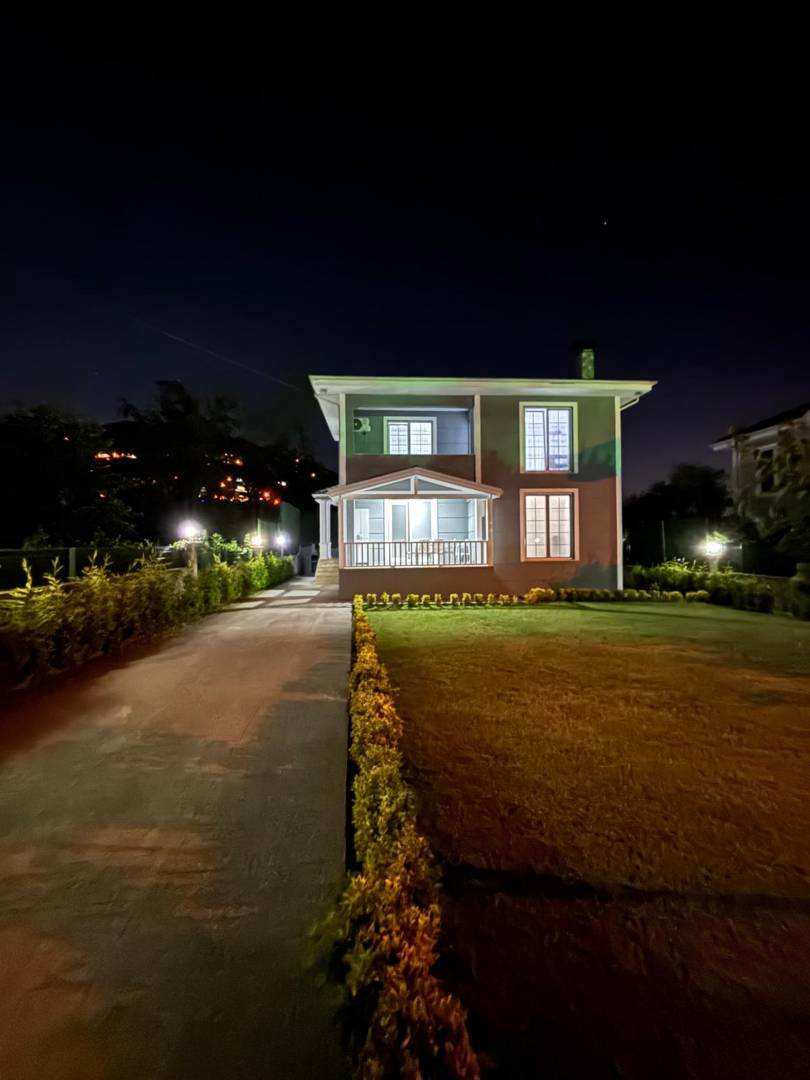 Sapanca'da Muhteşem Doğa İçerisinde, Özel Havuzlu, Kiralık Villa