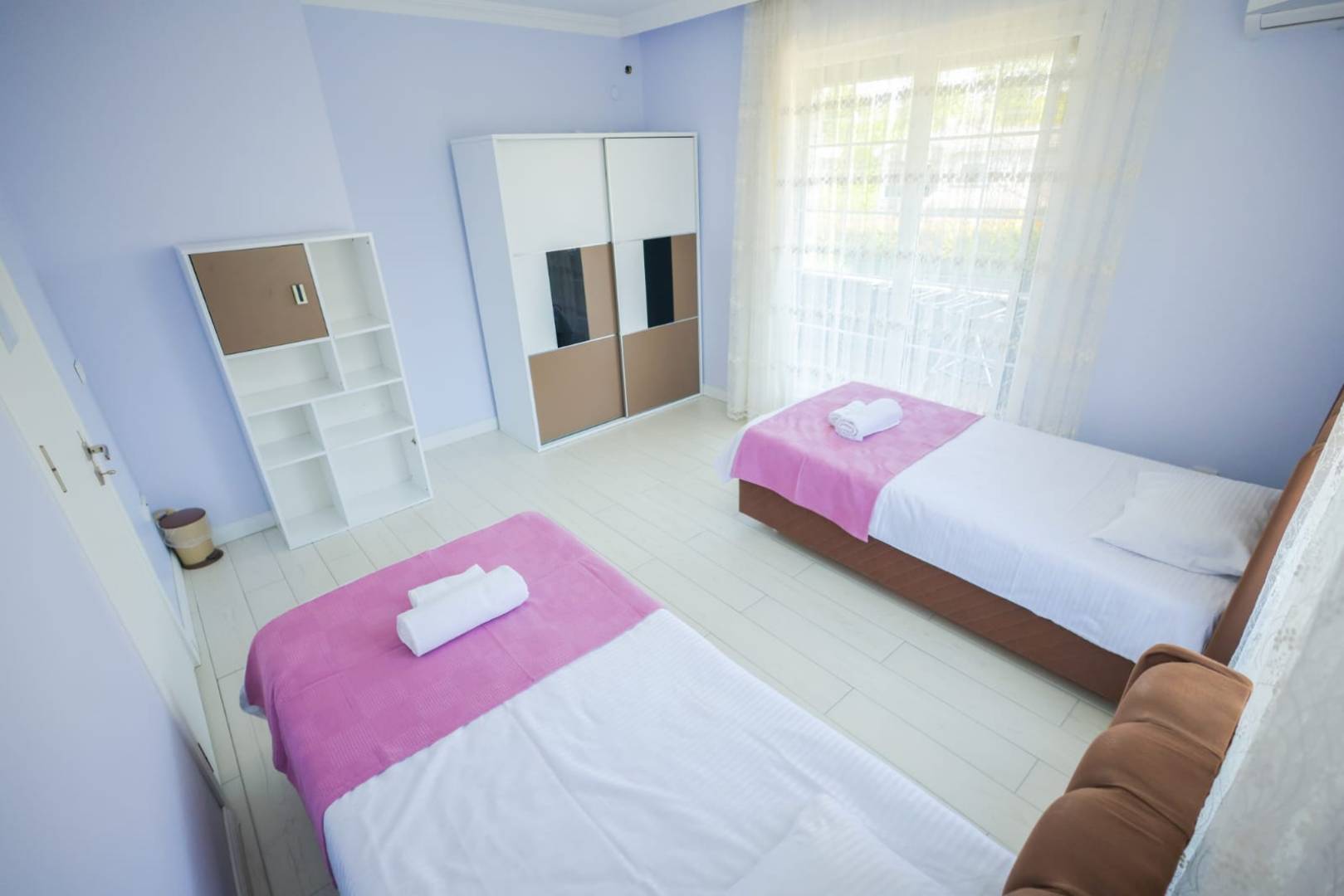 Sapanca'da Muhteşem Doğa İçerisinde, Özel Havuzlu, Kiralık Villa