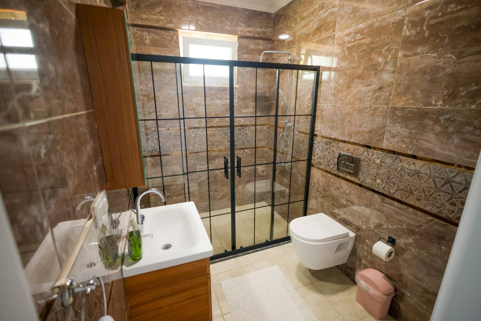 Sapanca'da Muhteşem Doğa İçerisinde, Özel Havuzlu, Kiralık Villa