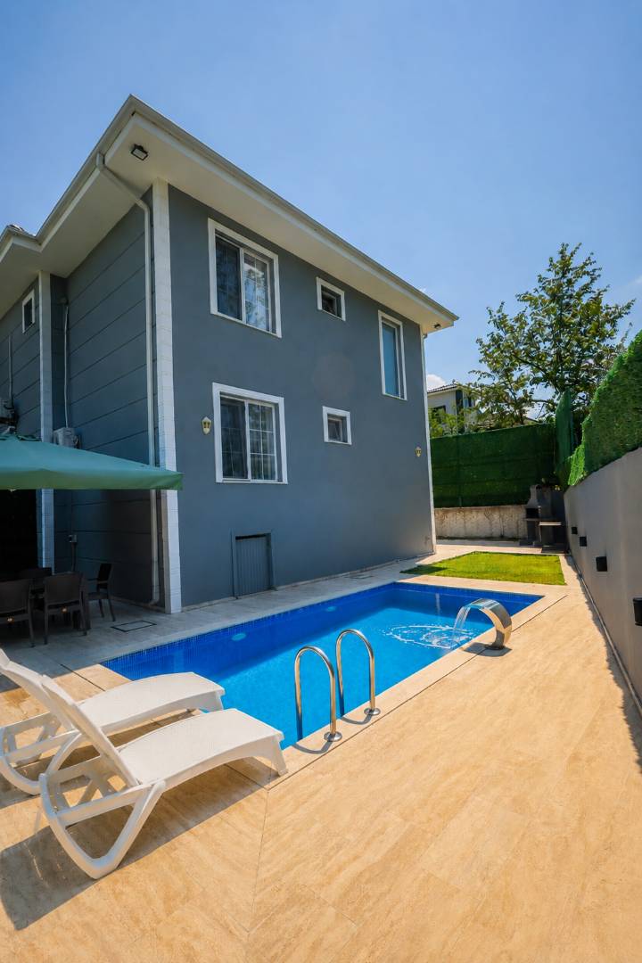 Sapanca'da Muhteşem Doğa İçerisinde, Özel Havuzlu, Kiralık Villa