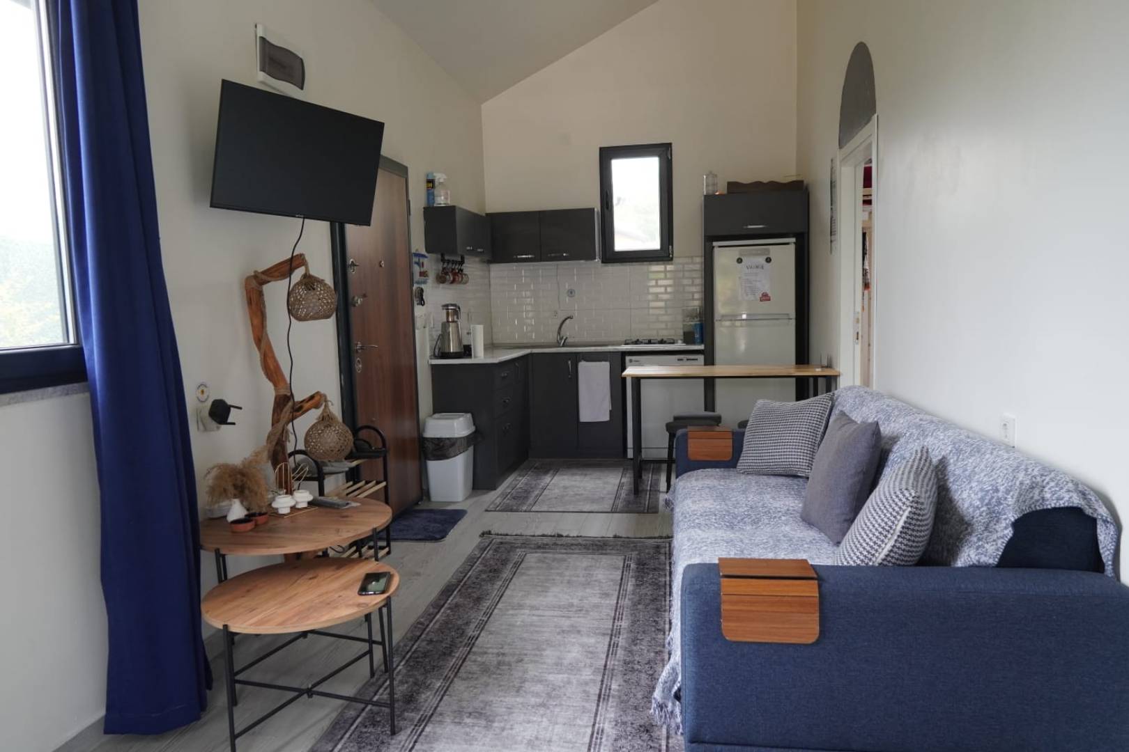 Sapanca'da Enfes Doğa İçerisinde, Özel Havuzlu, Modern Villa