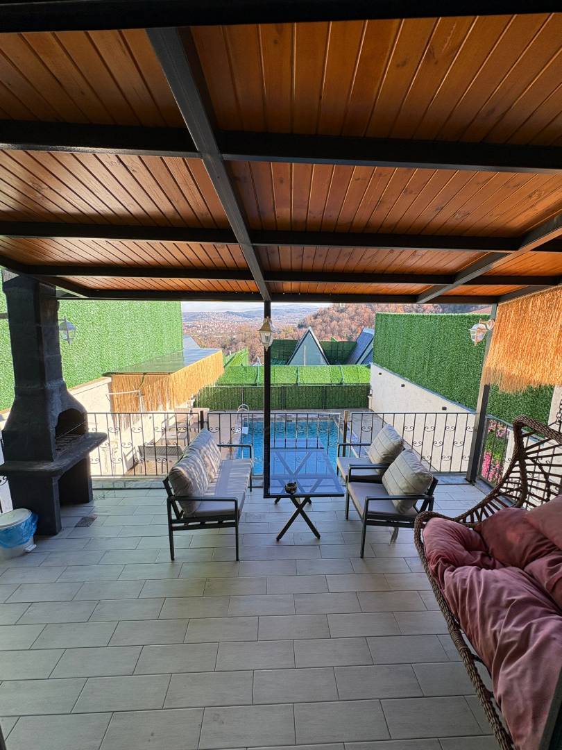 Sapanca'da Panoramik Göl Manzaralı, Özel Havuzlu, Konforlu Bungalov 36565 — 4