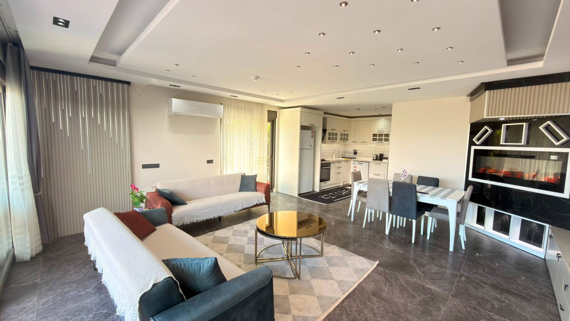 Serik Belek'te Elverişli Konumda, Özel Havuzlu, 4+1 Villa
