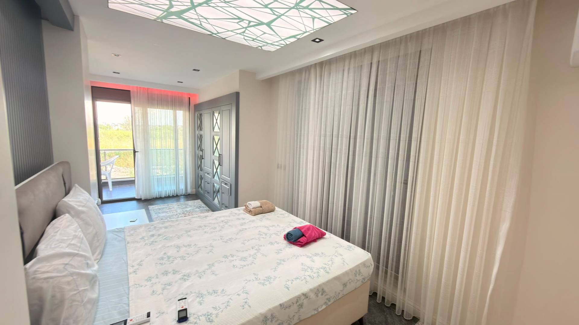 Serik Belek'te Elverişli Konumda, Özel Havuzlu, 4+1 Villa