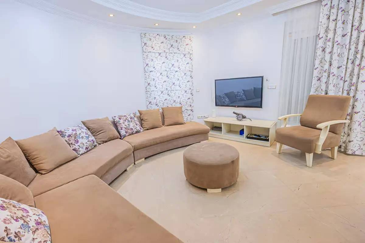 Serik Belek'te Elverişli Konumda, Özel Havuzlu, Kiralık Villa