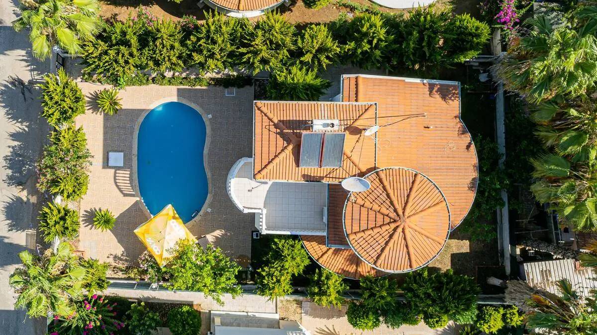 Serik Belek'te Elverişli Konumda, Özel Havuzlu, Kiralık Villa