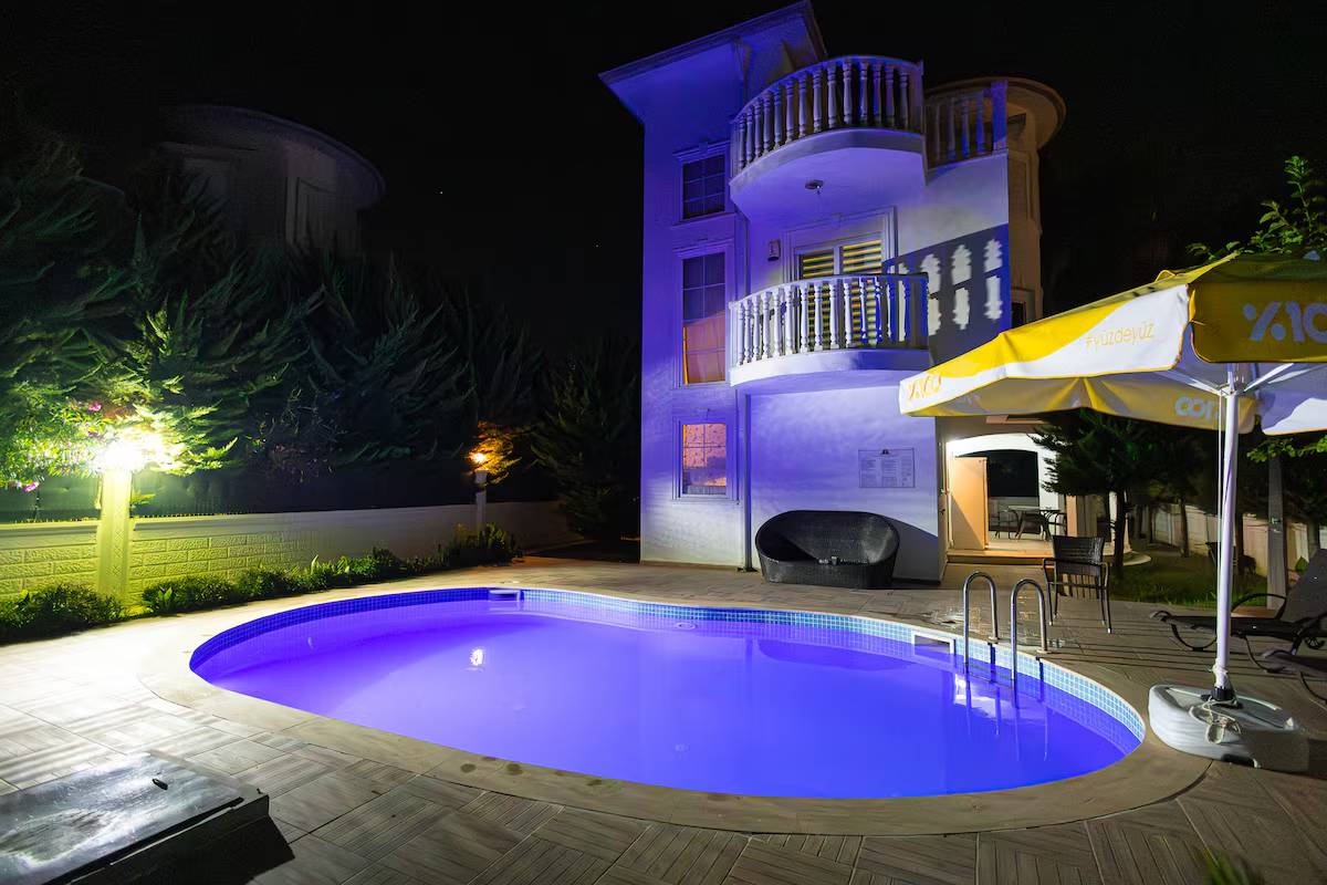 Serik Belek'te Geniş Ailelere Uygun, Özel Havuzlu, Ferah Villa