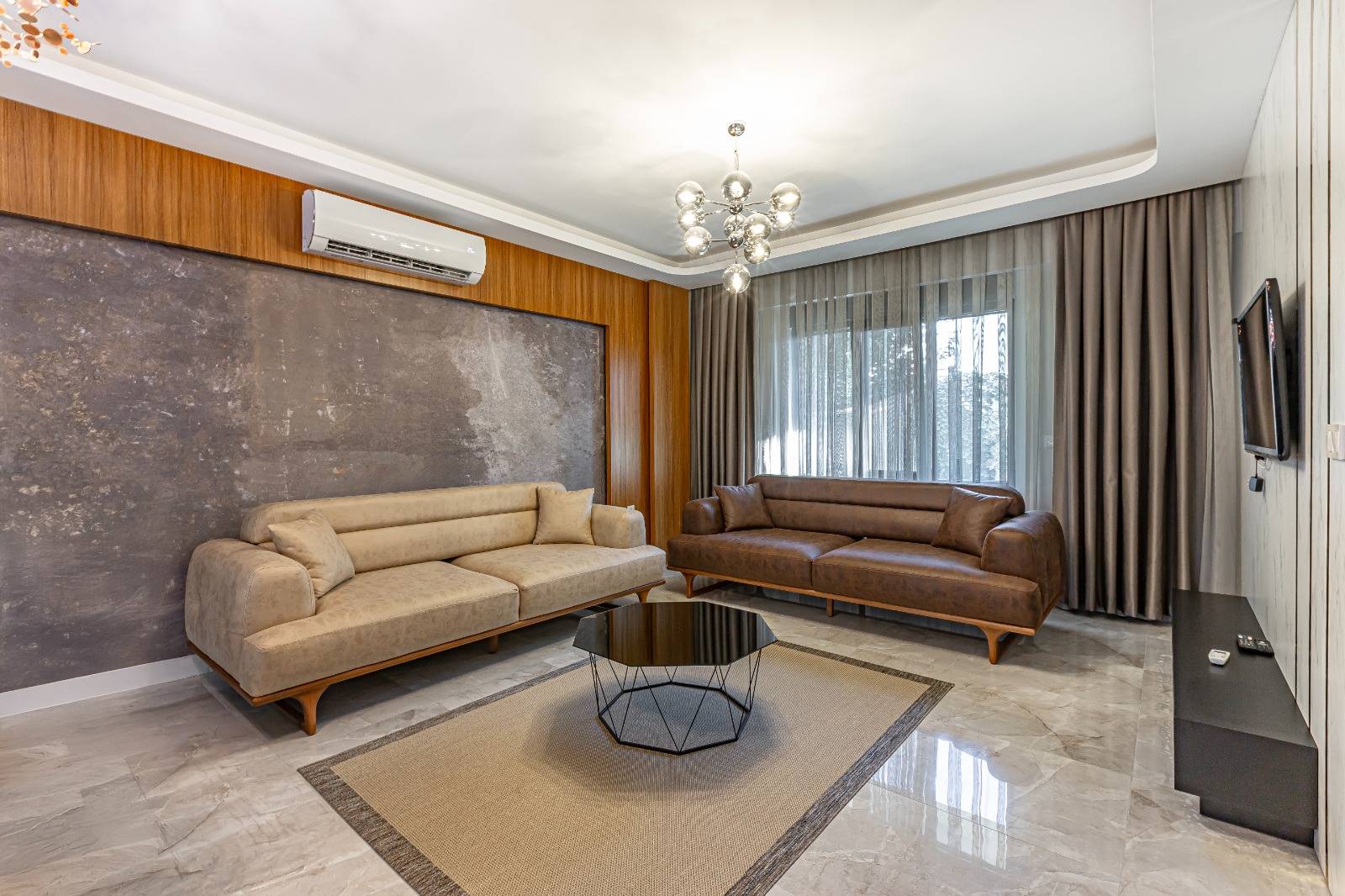 Serik Belek'te Kalabalık Ailelere Uygun, Özel Havuzlu, 5+1 Modern Villa
