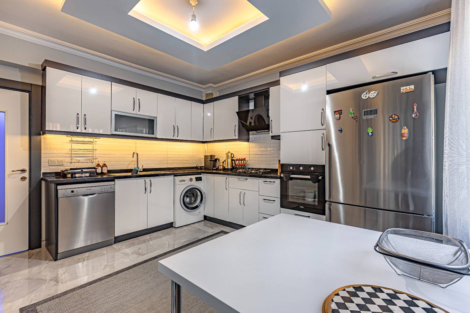 Serik Belek'te Kalabalık Ailelere Uygun, Özel Havuzlu, 5+1 Modern Villa