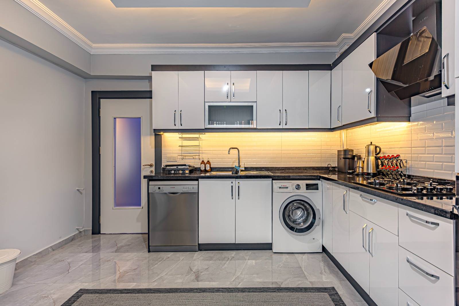 Serik Belek'te Kalabalık Ailelere Uygun, Özel Havuzlu, 5+1 Modern Villa