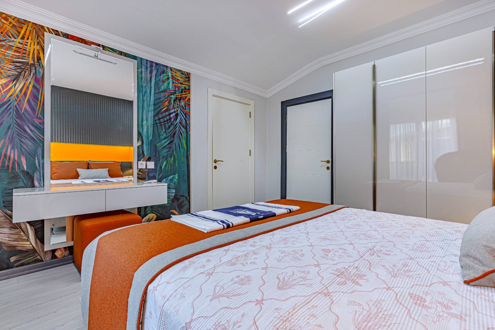 Serik Belek'te Kalabalık Ailelere Uygun, Özel Havuzlu, 5+1 Modern Villa