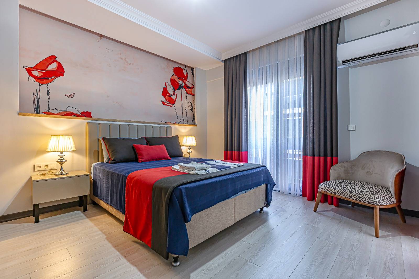 Serik Belek'te Kalabalık Ailelere Uygun, Özel Havuzlu, 5+1 Modern Villa