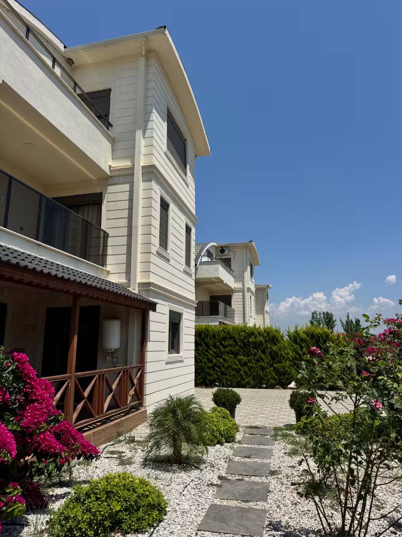 Serik Kadriye'de Geniş Ailelere Uygun, Özel Havuzlu, 4+1 Villa