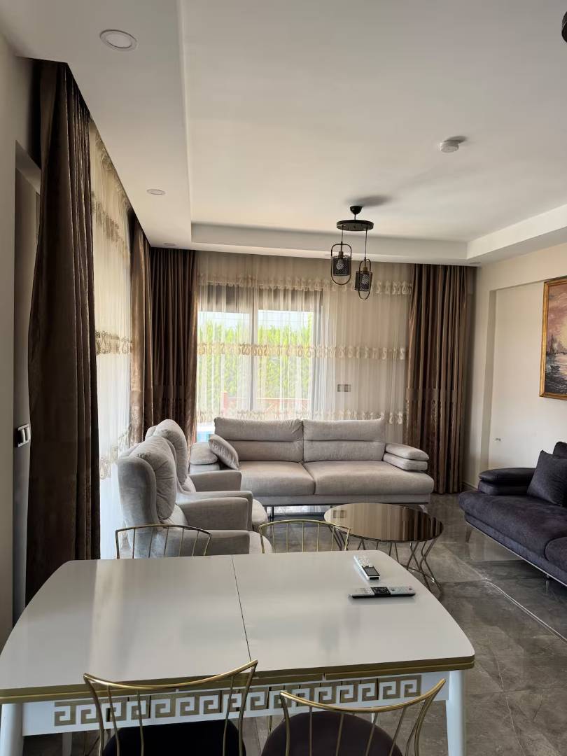 Serik Kadriye'de Geniş Ailelere Uygun, Özel Havuzlu, 4+1 Villa
