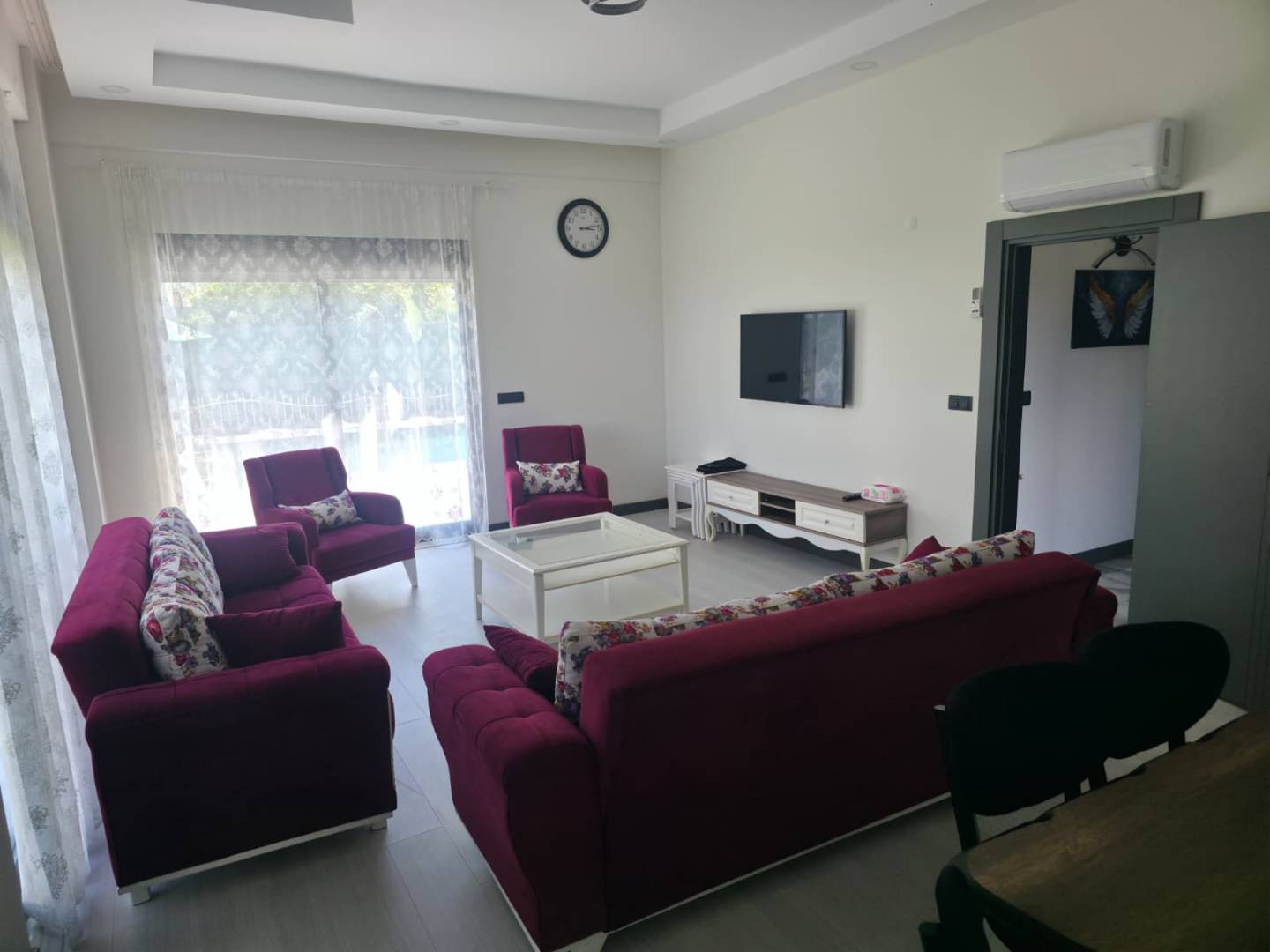 Serik Kadriye'de Kalabalık Ailelere Uygun, Özel Havuzlu, Kiralık Villa