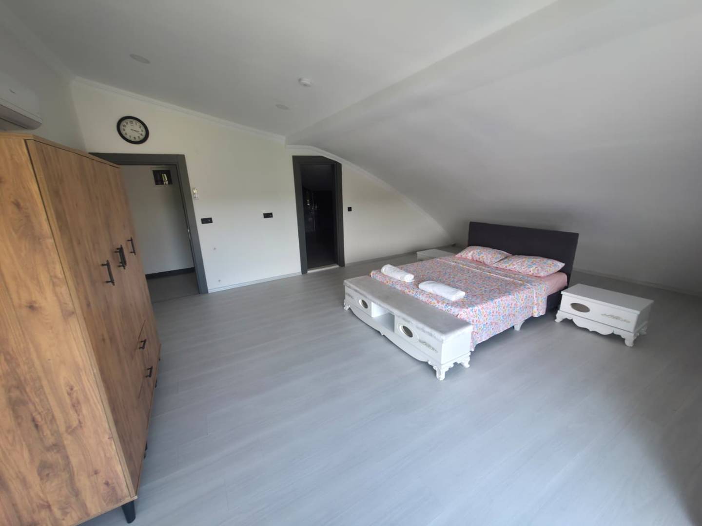 Serik Kadriye'de Kalabalık Ailelere Uygun, Özel Havuzlu, Kiralık Villa