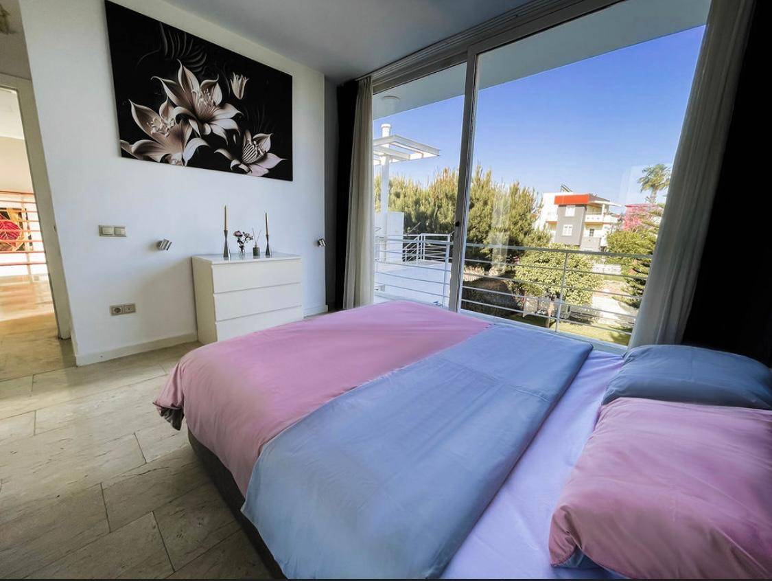 Serik Kadriye'de Merkeze Yakın, Özel Havuzlu, Kiralık Villa