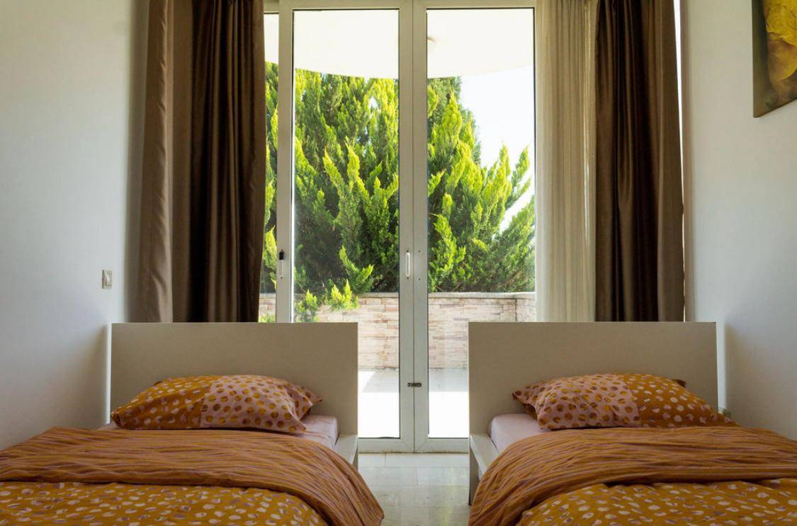 Serik Kadriye'de Merkeze Yakın, Özel Havuzlu, Kiralık Villa