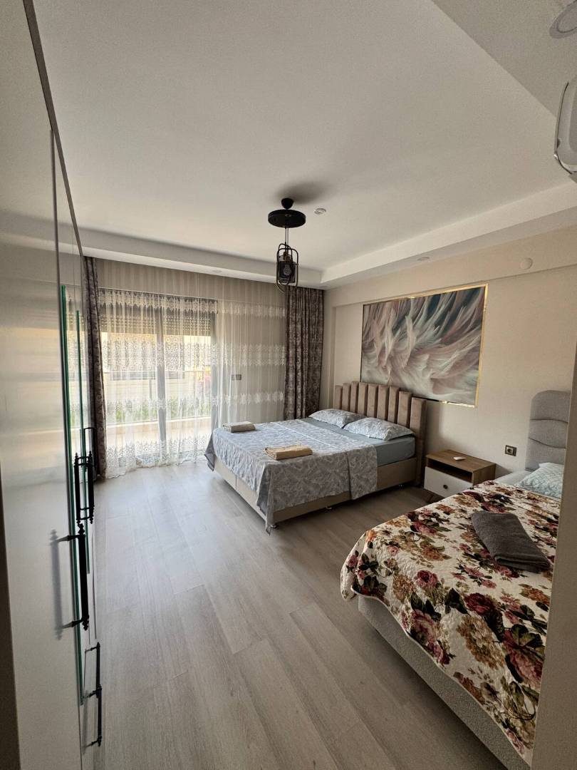 Serik Kadriye'de Merkezi Konumda, Özel Havuzlu, Kiralık Villa