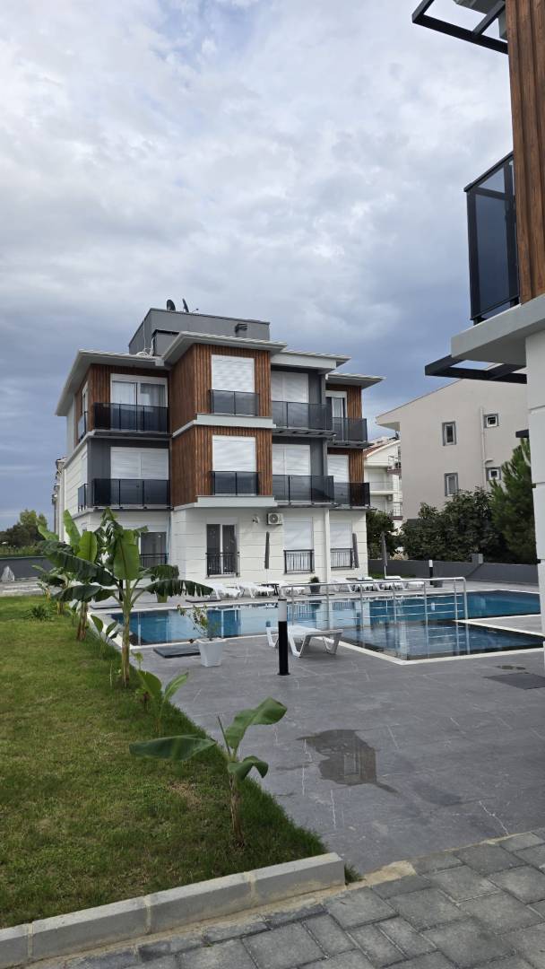 Serik Kadriye'de Site İçerisinde, Ortak Havuzlu, 1+1 Apart