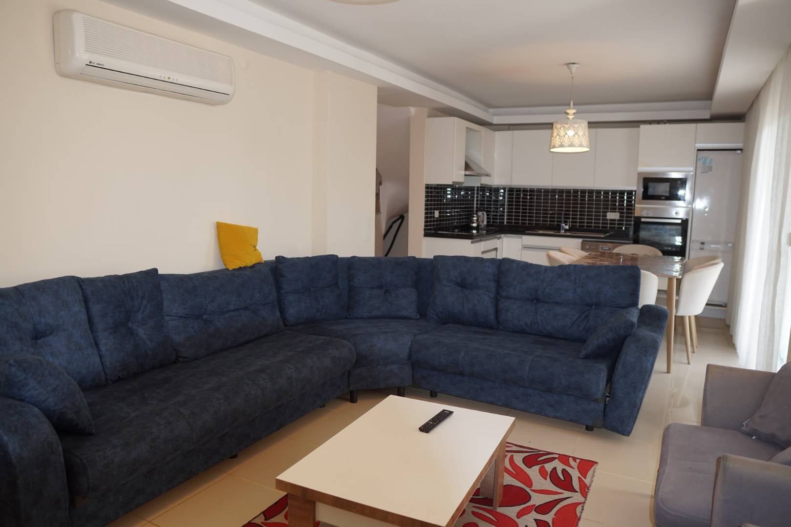 Serik Kadriye'de Site İçerisinde, Ortak Havuzlu, Kiralık Dubleks