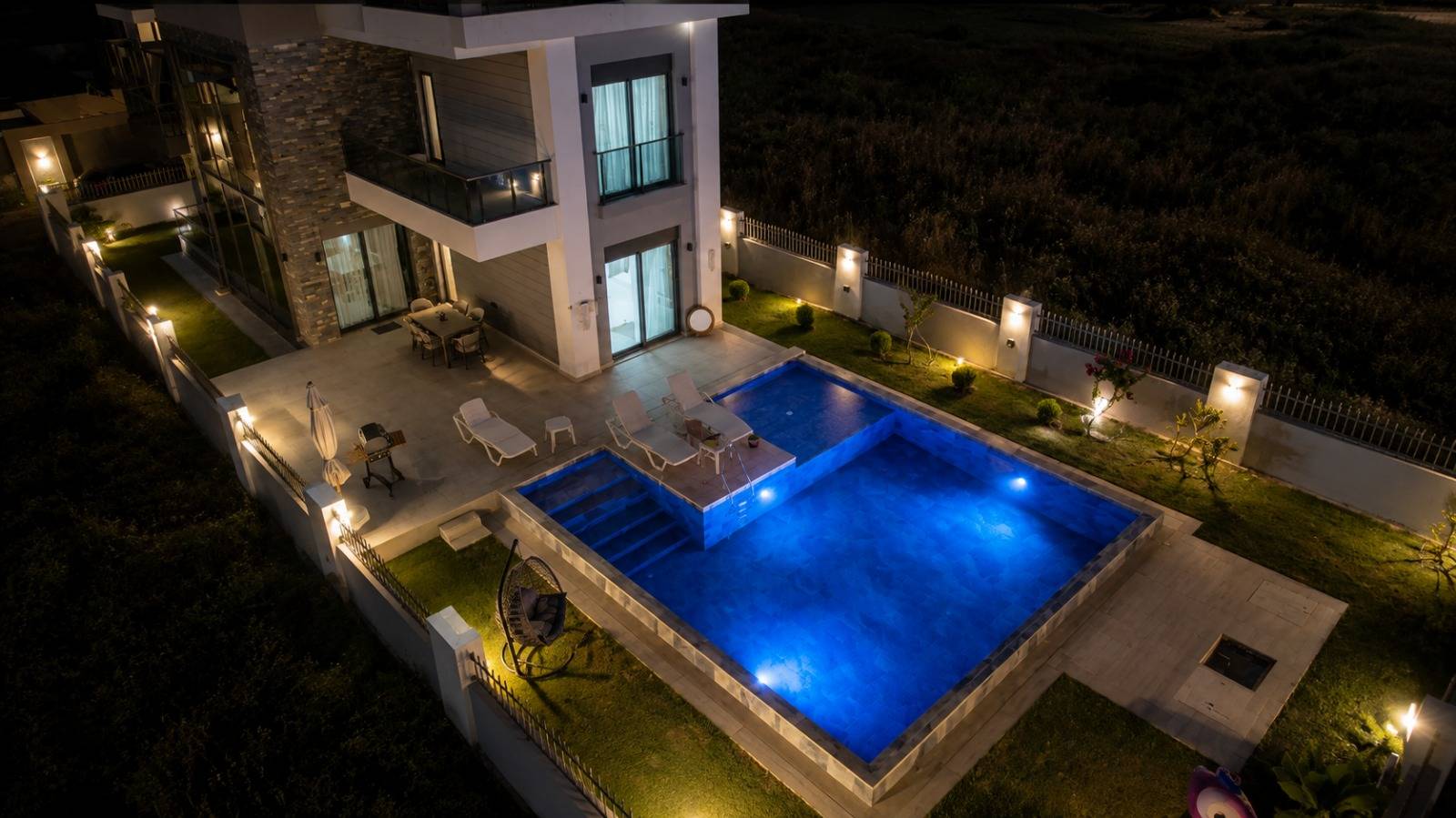 Serik Kadriye'de Yemyeşil Bahçeli, Özel Havuzlu, 4+1 Villa 46219 — 4