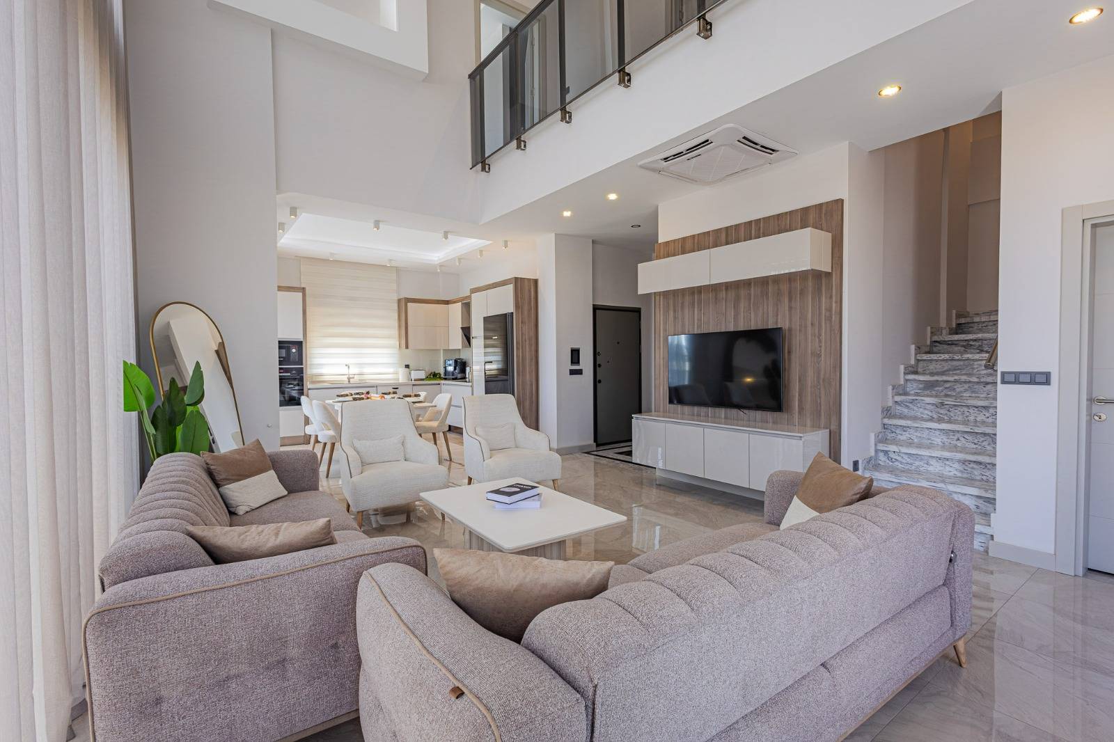Serik Kadriye'de Yemyeşil Bahçeli, Özel Havuzlu, 4+1 Villa 46219 — 6