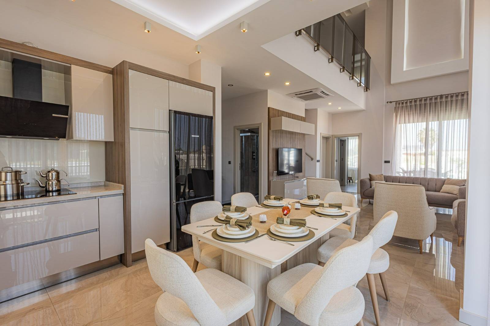 Serik Kadriye'de Yemyeşil Bahçeli, Özel Havuzlu, 4+1 Villa