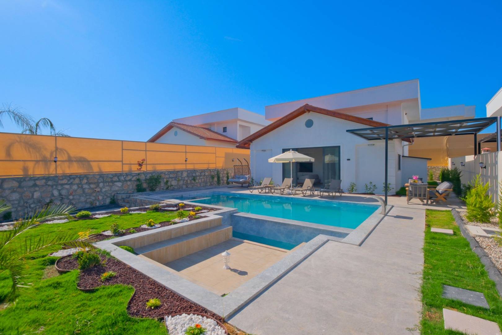 Seydikemer Çaltıözü'nde Doğa İle İç İçe, Özel Havuzlu, Bahçeli Villa 45814 — 2