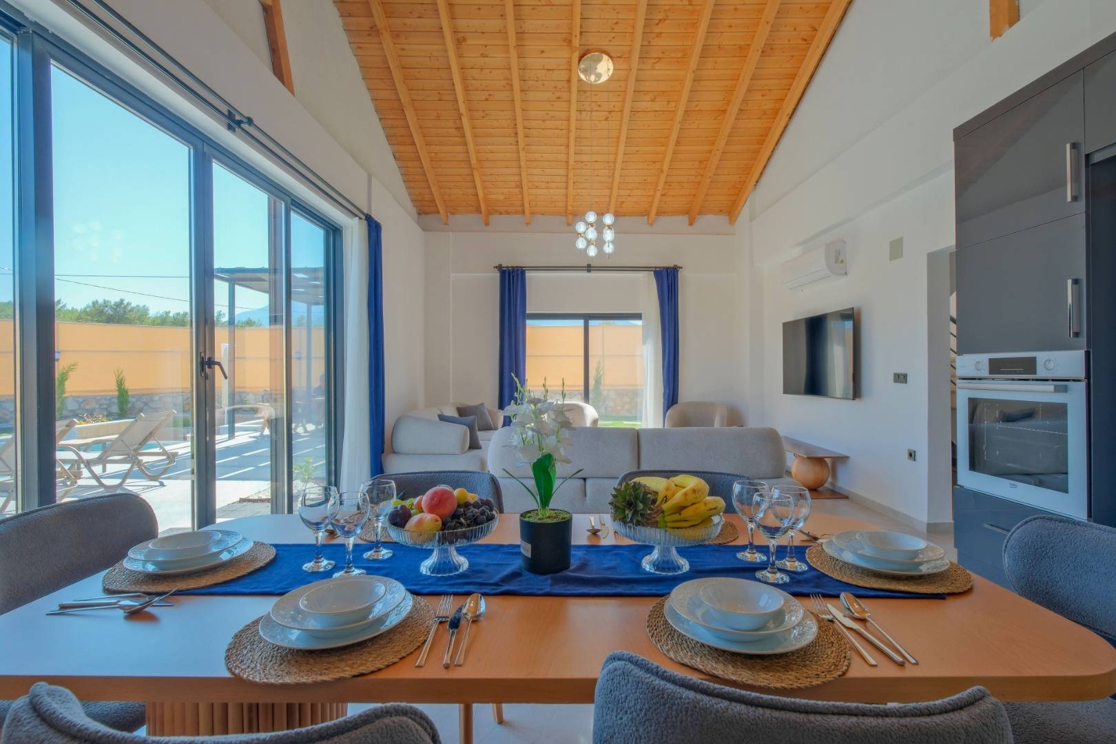 Seydikemer Çaltıözü'nde Doğa İle İç İçe, Özel Havuzlu, Bahçeli Villa 45814 — 8