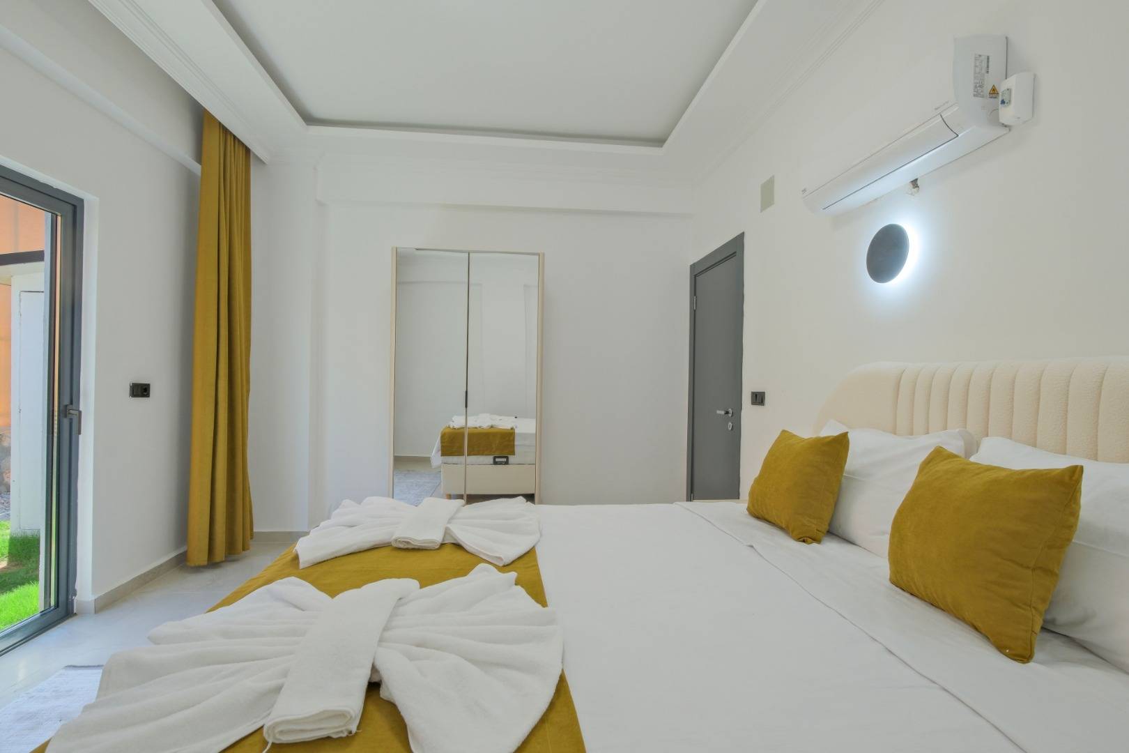 Seydikemer Çaltıözü'nde Doğa İle İç İçe, Özel Havuzlu, Bahçeli Villa