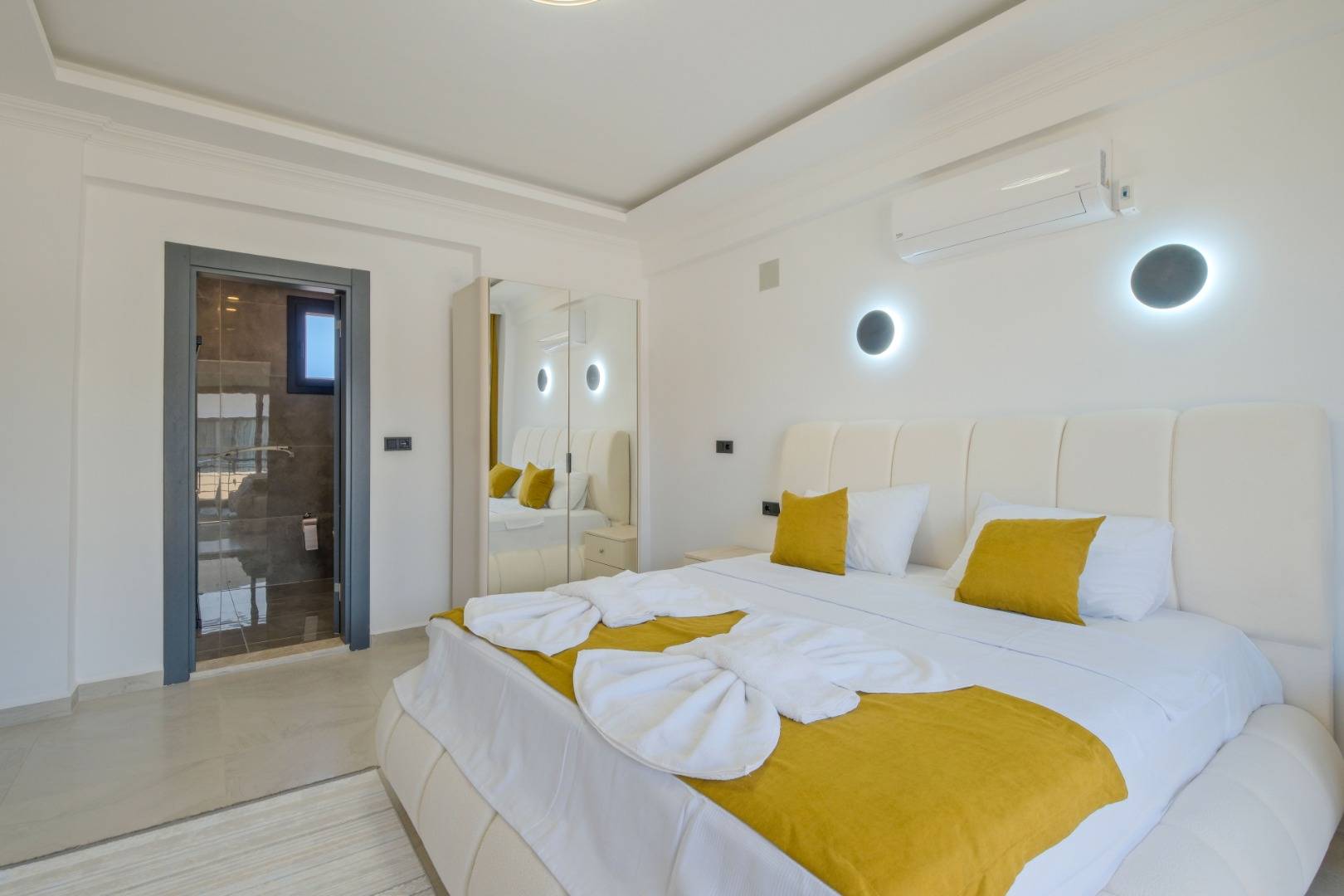 Seydikemer Çaltıözü'nde Doğa İle İç İçe, Özel Havuzlu, Bahçeli Villa