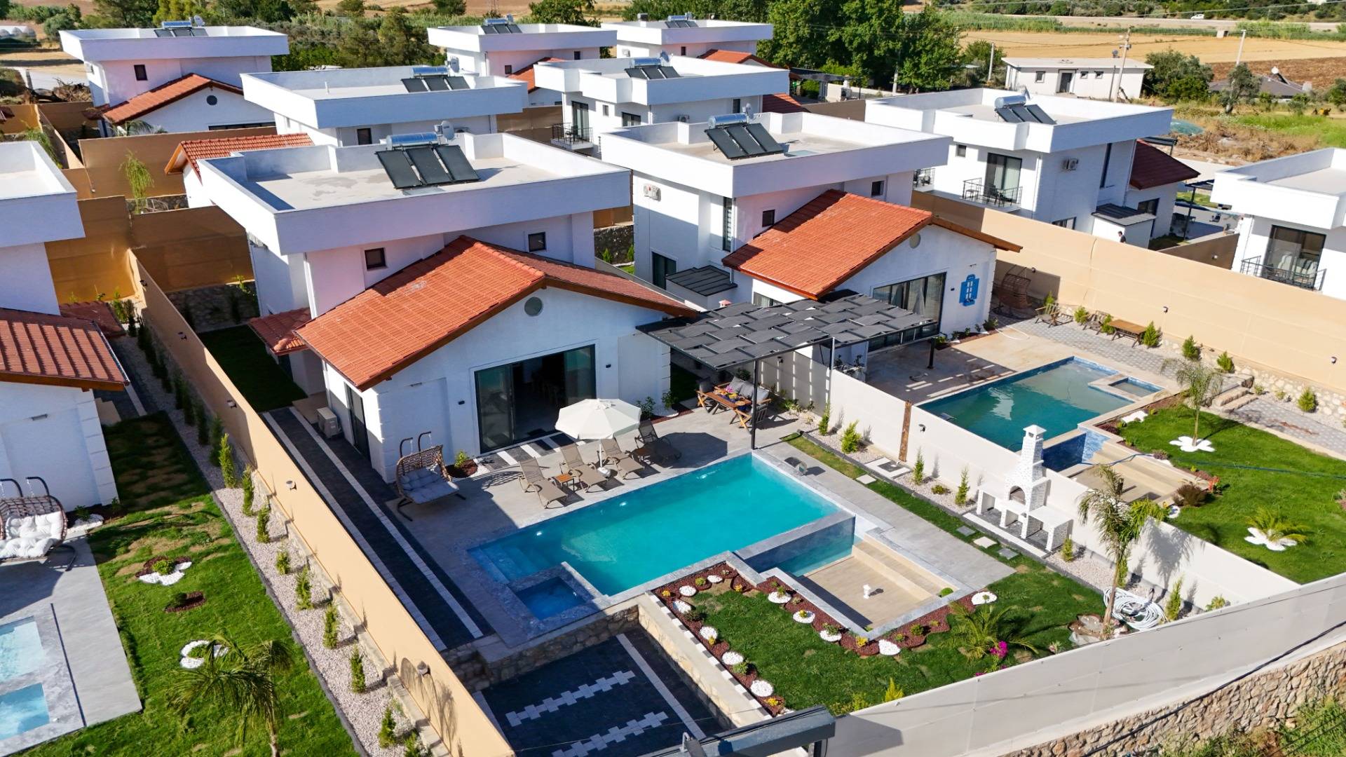 Seydikemer Çaltıözü'nde Doğa İle İç İçe, Özel Havuzlu, Bahçeli Villa