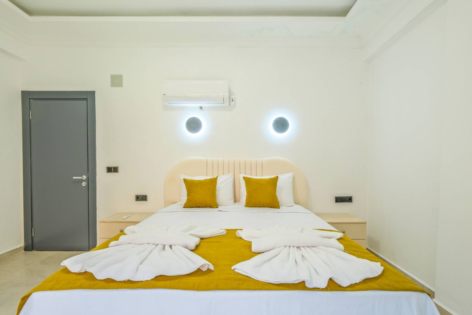 Seydikemer Çaltıözü'nde Doğa İle İç İçe, Özel Havuzlu, Lüks Villa