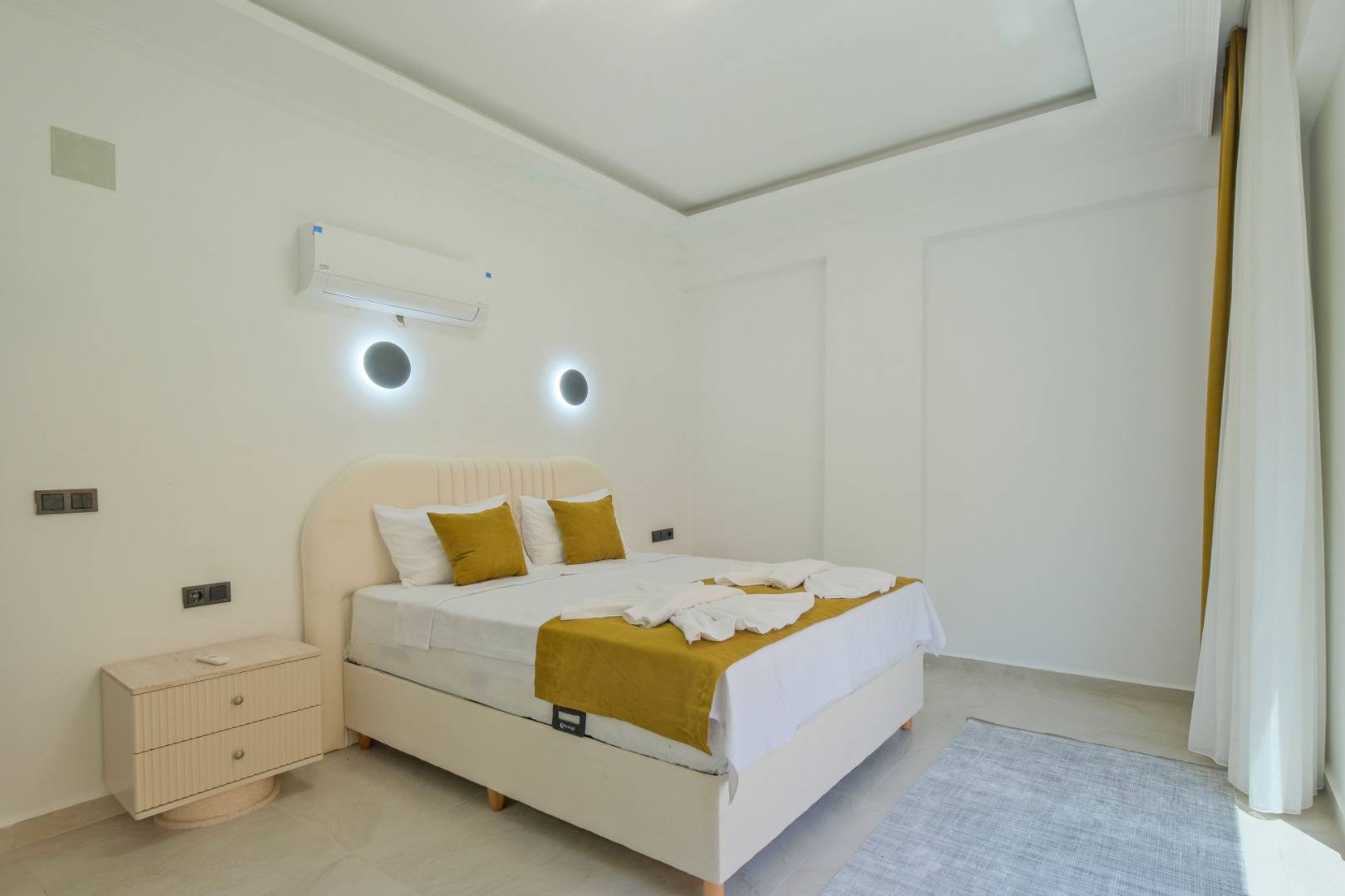 Seydikemer Çaltıözü'nde Doğa İle İç İçe, Özel Havuzlu, Lüks Villa