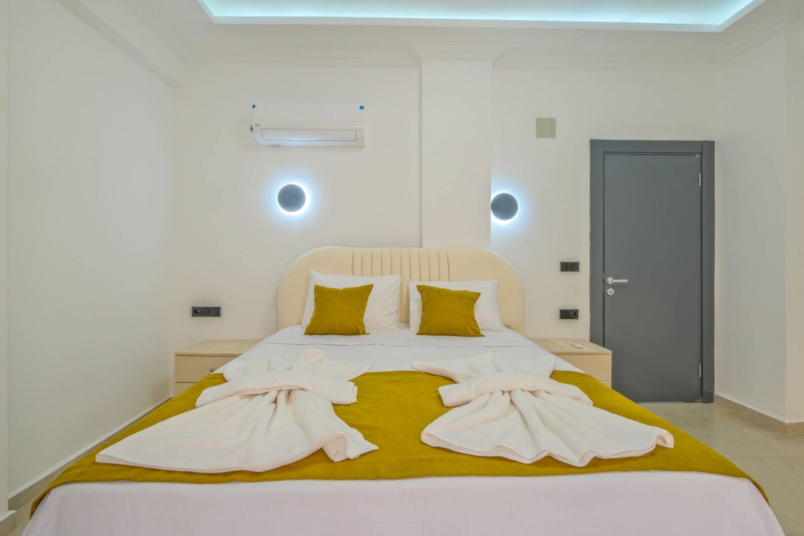 Seydikemer Çaltıözü'nde Doğa İle İç İçe, Özel Havuzlu, Lüks Villa