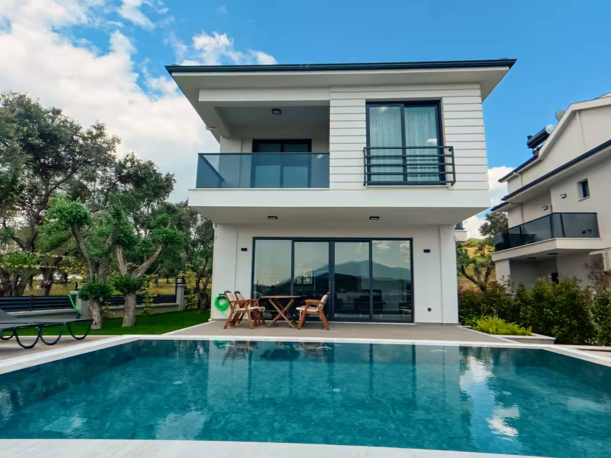 Seydikemer Cumhuriyet'te Sakin Konumda, Özel Havuzlu, Bahçeli Villa 46232