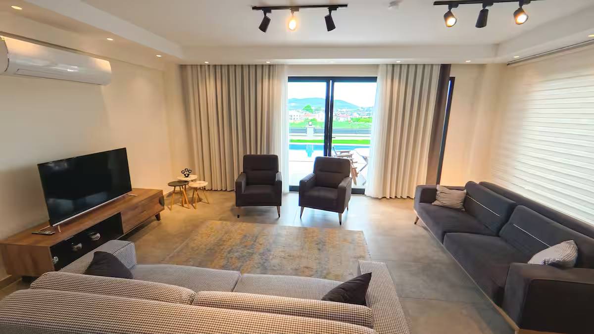 Seydikemer Cumhuriyet'te Sakin Konumda, Özel Havuzlu, Bahçeli Villa 46232 — 7