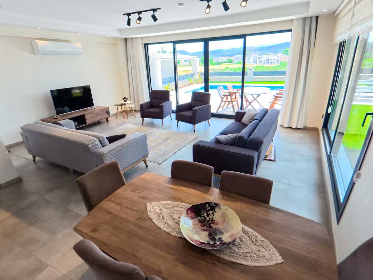 Seydikemer Cumhuriyet'te Sakin Konumda, Özel Havuzlu, Bahçeli Villa 46232 — 9