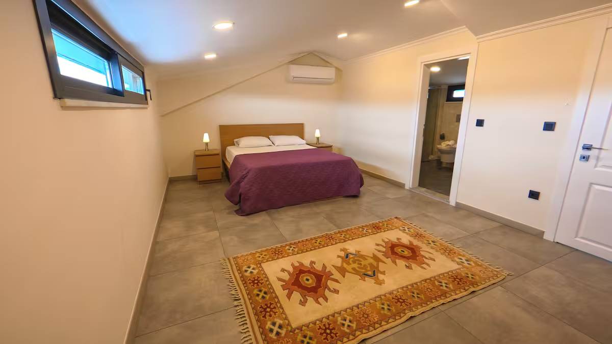 Seydikemer Cumhuriyet'te Sakin Konumda, Özel Havuzlu, Bahçeli Villa