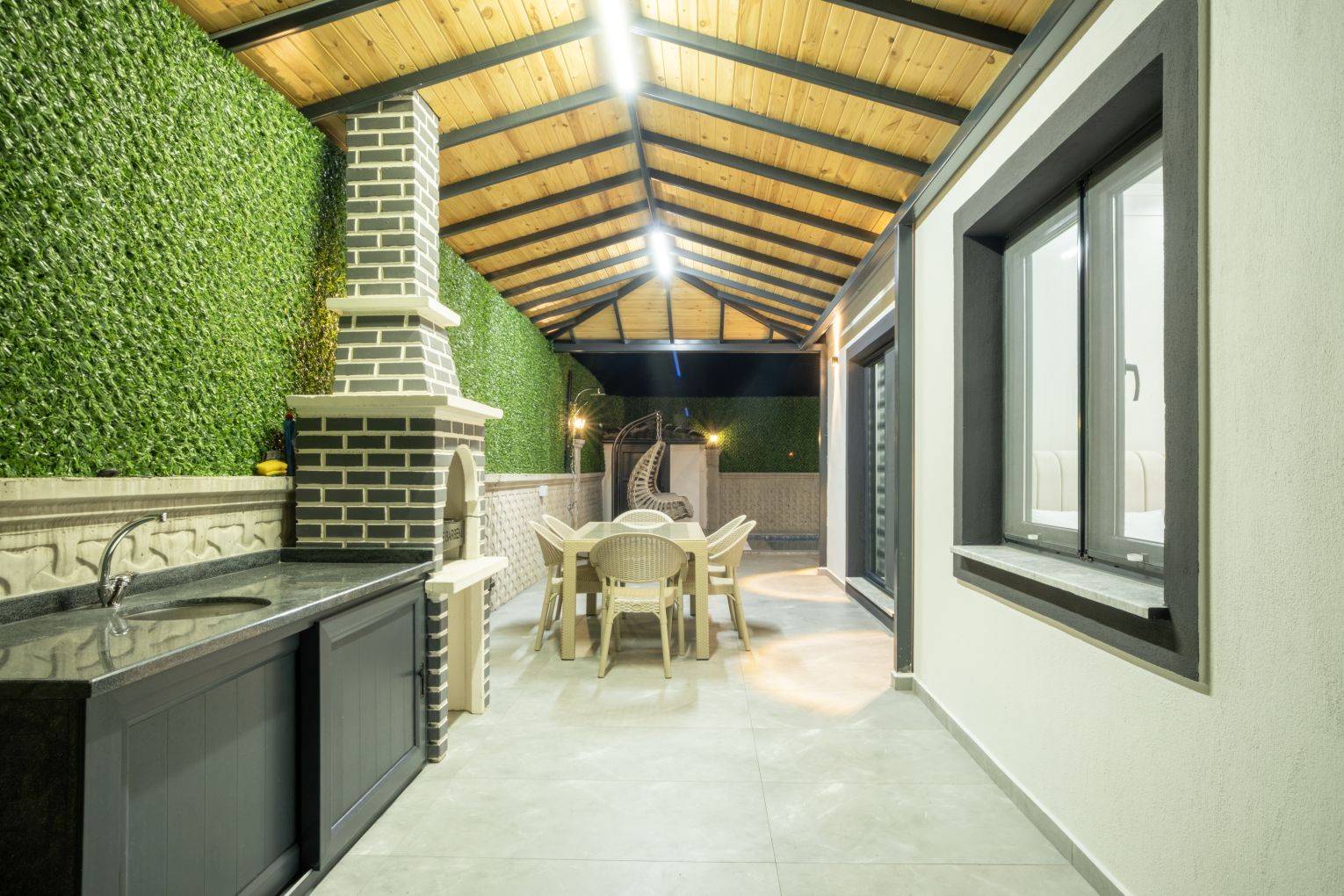 Seydikemer Gerişburnu'nda Doğa İçerisinde, Özel Havuzlu, Jakuzili Villa