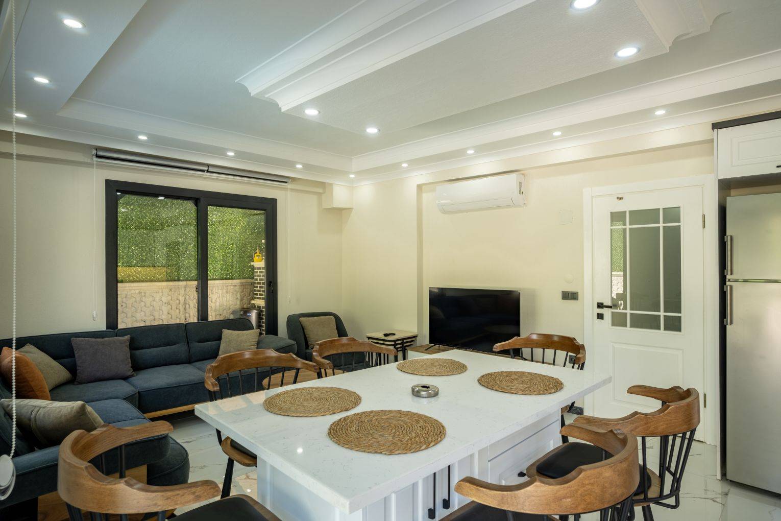 Seydikemer Gerişburnu'nda Doğa İçerisinde, Özel Havuzlu, Jakuzili Villa