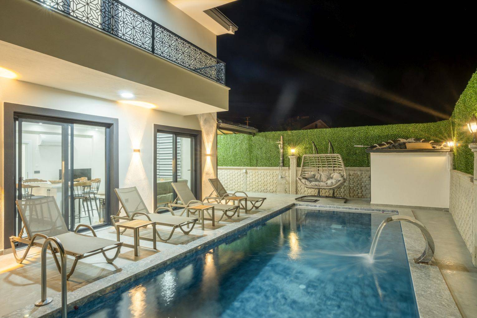 Seydikemer Gerişburnu'nda Geniş Ailelere Uygun, Özel Havuzlu, 3+1 Kiralık Villa 46146 — 2