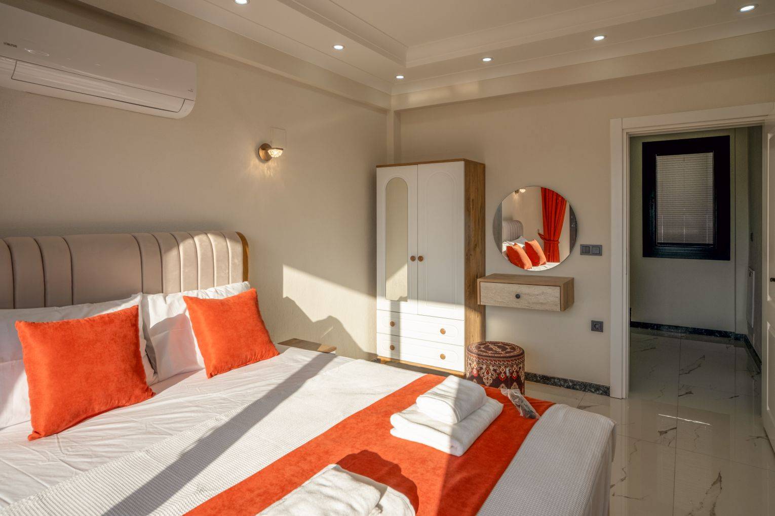 Seydikemer Gerişburnu'nda Geniş Ailelere Uygun, Özel Havuzlu, 3+1 Kiralık Villa