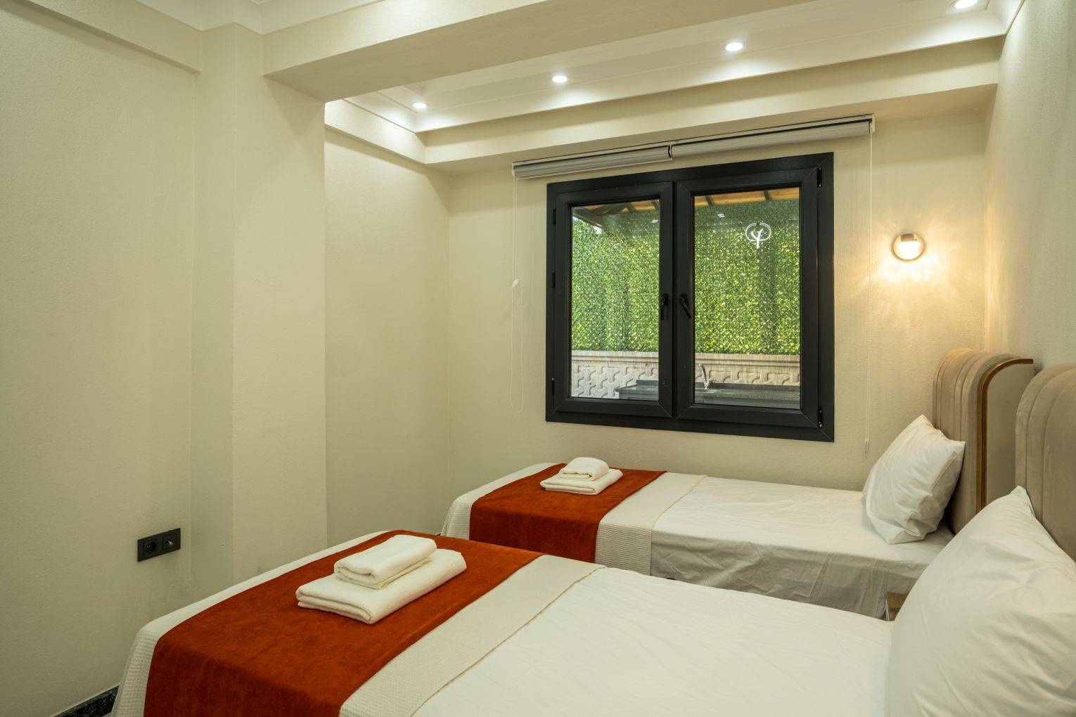 Seydikemer Gerişburnu'nda Geniş Ailelere Uygun, Özel Havuzlu, 3+1 Kiralık Villa