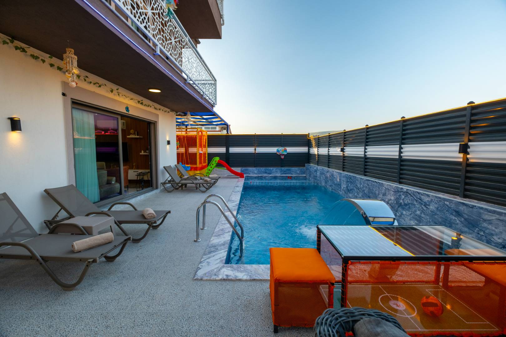 Seydikemer Gerişburnu'nda Modern Tasarımlı, Özel Havuzlu, İkiz Villa 45863 — 3